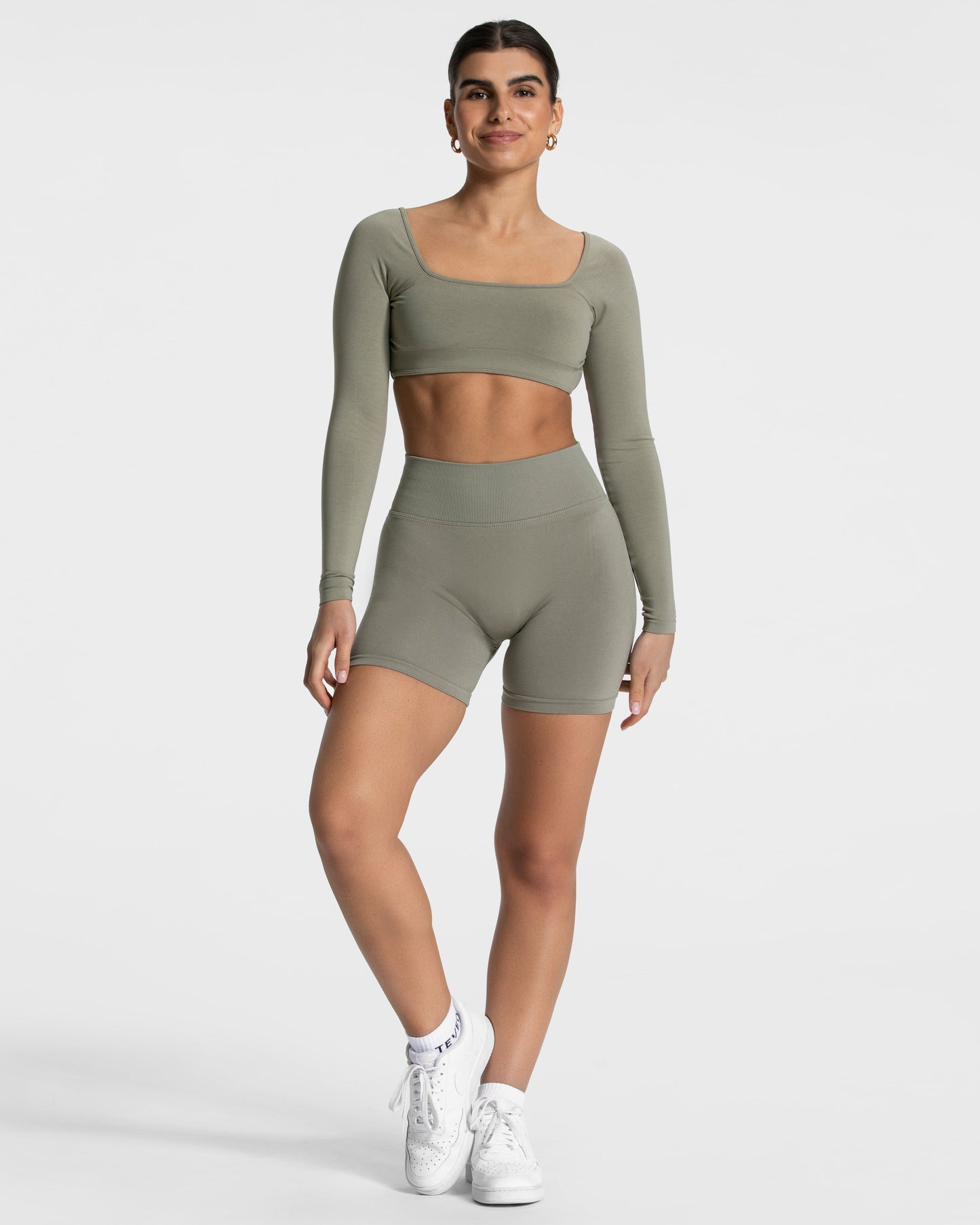 Femme Sculpt Scrunch Short "Khaki"